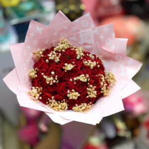 35 Roses with Baby Breathe Fillers